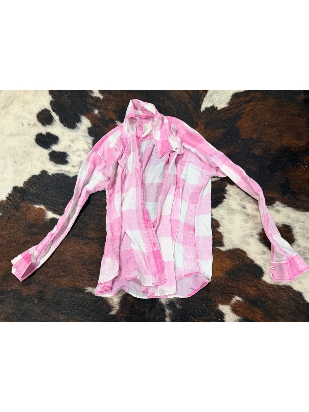 Kittenish Pink and White Checkered Button-Up Shirt Size Small